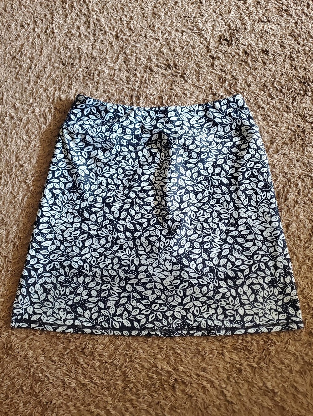 Lou Keith Outdoor Navy + White Leaf Print Skirt W/ Built In Shorts - Size M